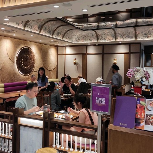 Para Thai at Queen's bay Mall