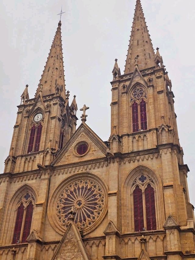 📍โบสถ์กวางเจา Sacred Heart Cathedral 