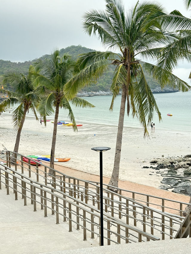 🌴 เกาะสีชัง – จุดถ่ายรูปสายฮิป สายเก๋ ต้องมา