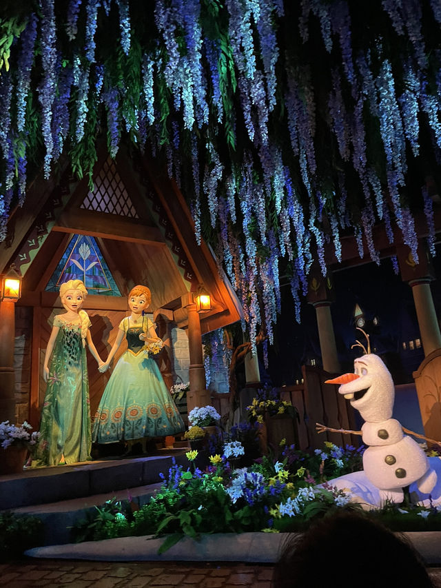 Frozen Ever After in Hong Kong Disneyland 
