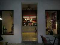 Tasse.hn is a cozy and stylish café