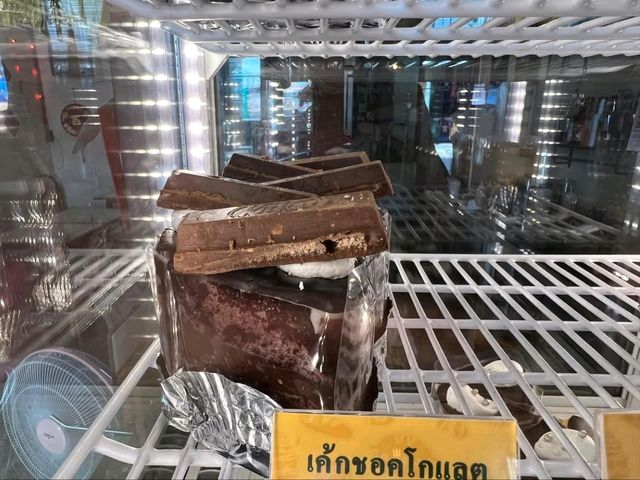 Sweet Moments at Jaijai Coffee Bakery & Thai Desserts