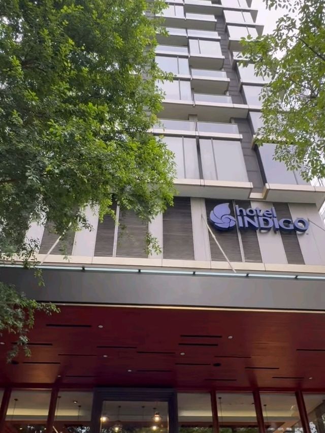 🏙️ Hotel Indigo Bangkok – Where Culture Meets Chic Comfort!