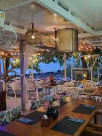 บ้านทะเล คาเฟ่ (Baan Tha Ley Café) 