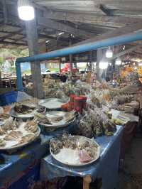 ตลาดหาดสะกอม