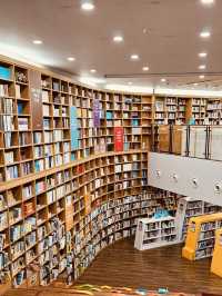 A Trip Through History and Books at Seoul Metropolitan Library (Old Seoul City Hall)