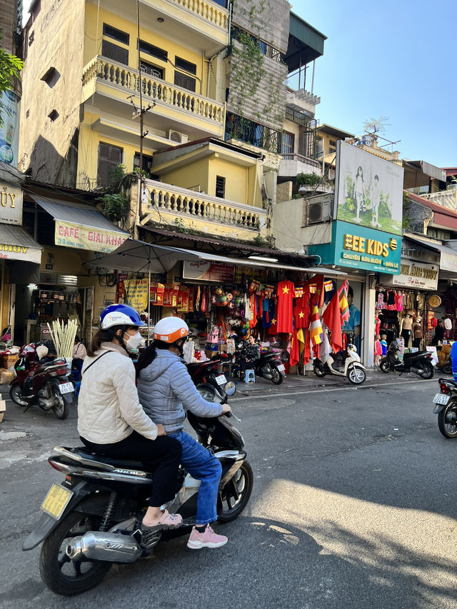 Nostalgic Wanders in Hanoi’s Old Quarter 🇻🇳🌿