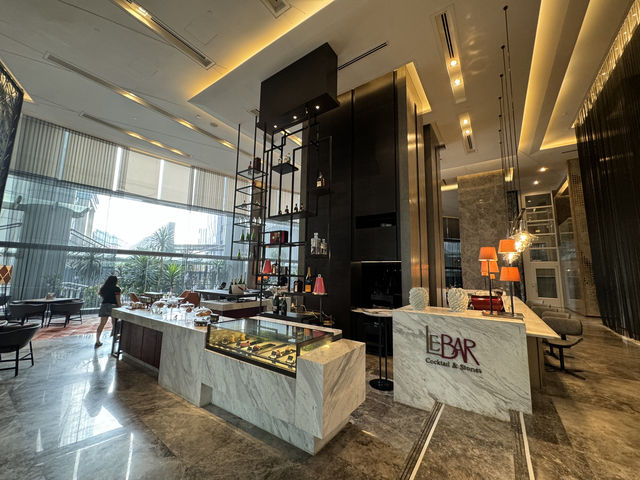 Le Bar at Sofitel: Where Class Meets Comfort