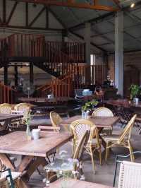🏡🌾 Barn Naa Cafe – คาเฟ่บ้านกลางนา ที่ละมุนหัวใจ