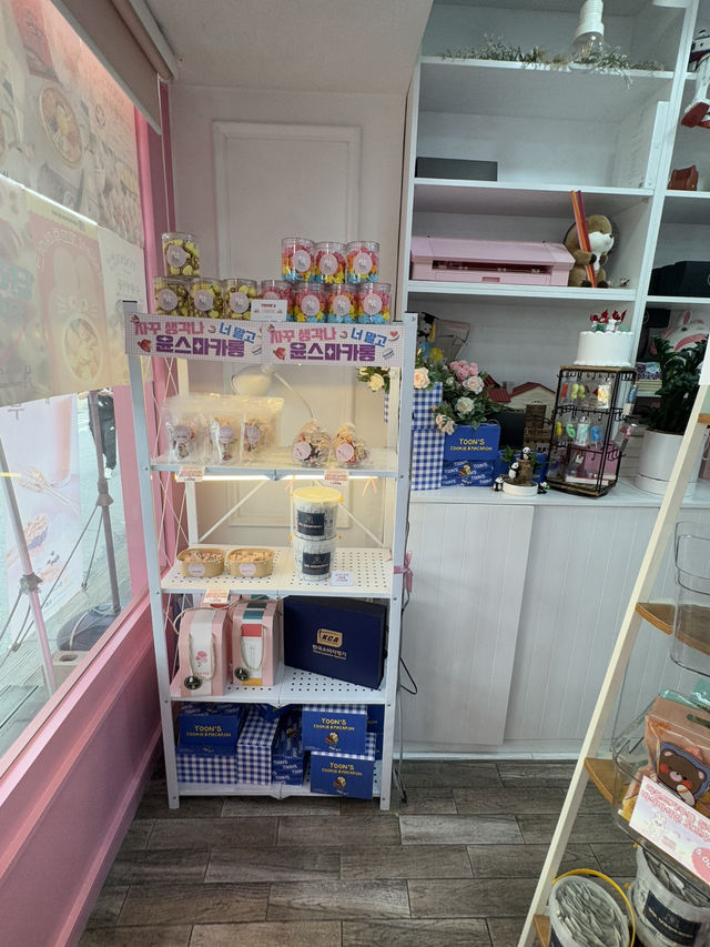 韓国/京畿道【富川】かわいいキティーちゃんフィナンシェ