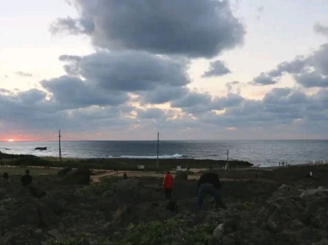 沖繩最美夕陽景點！走進海天交會的殘波岬，好感動！