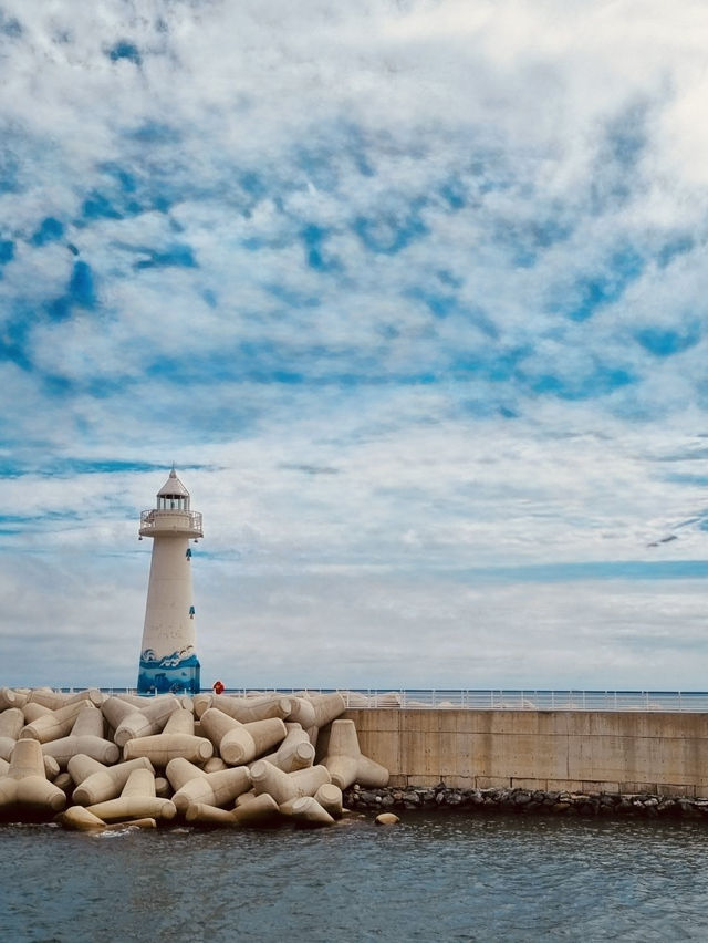 Cheongsapo Twin Lighthouses, Busan: Iconic Beacons of a Charming Fishing Village