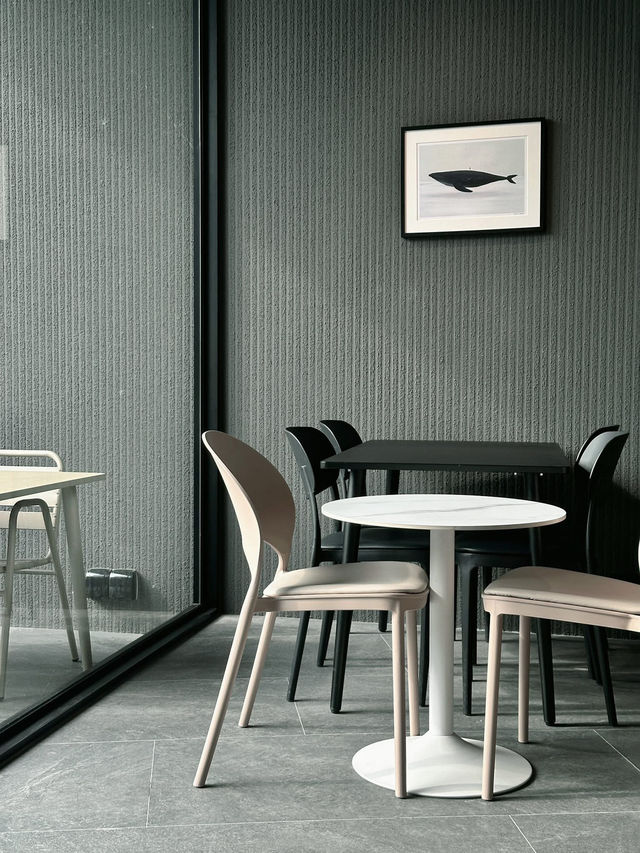 hide cafe 