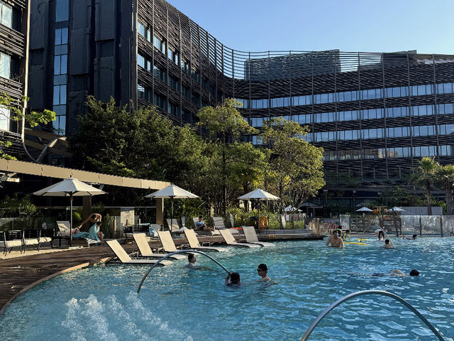 Grand Convenience: My Stay at Hong Kong Ocean Park Marriott Hotel! 🇭🇰🏨