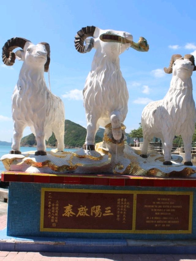 Tin Hau and Kwun Yum Statues.