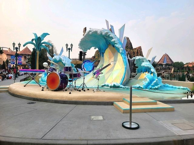 Star-Studded Stroll on Hollywood, Universal Studios Beijing