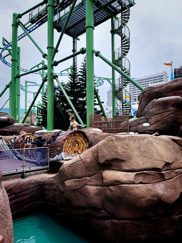 Ice Age Escapades – Chill Thrills with Sid and Scrat!