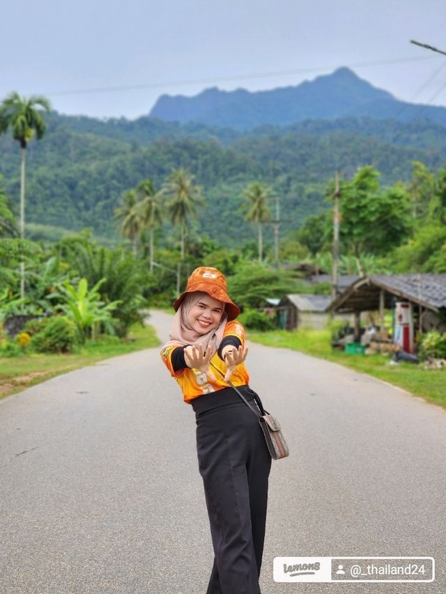หมู่บ้านช่องไม้ดำกับจุดเช็คอิน วิวภูเขาพนมเญจา