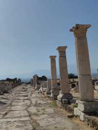 天空の図書館と劇場、ペルガモン遺跡で古代ギリシャの知と美に触れる旅。 