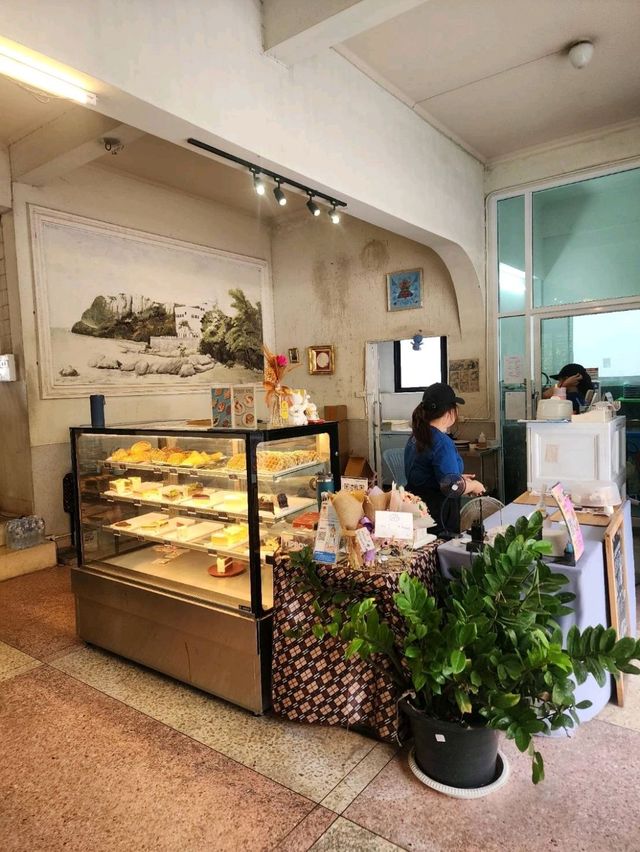 Hidden Lab Café – คาเฟ่ลับบนเขาสามมุข วิวสวย