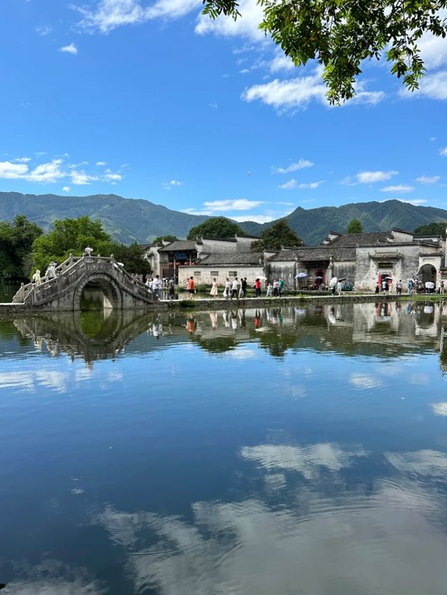 Hongcun: Scene of Stillness and Frame of Forever