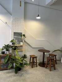 Highyard Cafe Hatyai, Earth-Toned Escape with Modern Soul