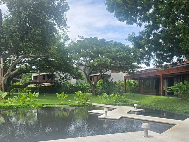 ANdAZ พัทยา โรงแรมในสวน ริมทะเล