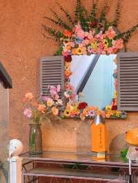 🌸 Petal Rain at Mili Sky Garden Café, Quanzhou