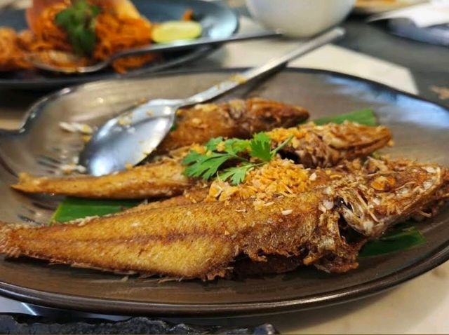 ขมิ้น คูซีน แอนด์ คาเฟ่ สาขาเกษตร-นวมินทร์