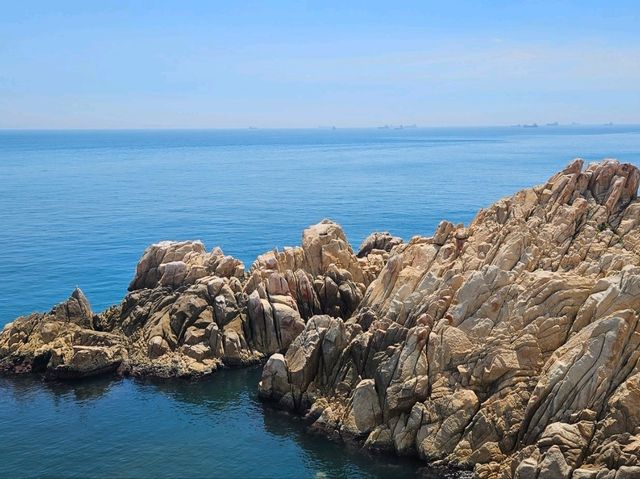 The day is nice for a stroll at Daewangam at Ulsan The day is nice for a stroll at Daewangam at Ulsan