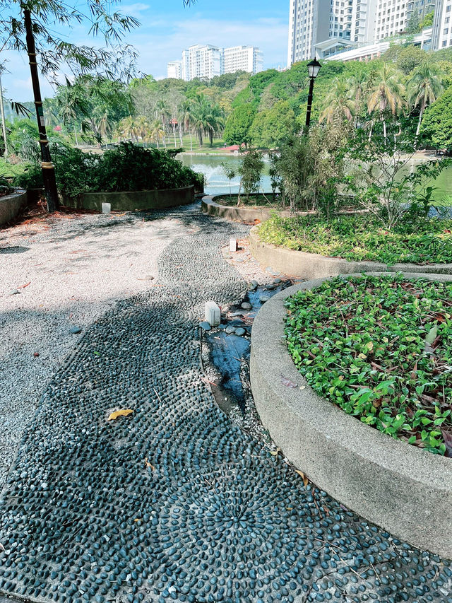 Taman Tasik Permaisuri: Lush Escape for Relaxation and Fitness