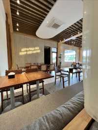 Labers Coffee Pergudangan, Industrial Chic Meets Local Comfort