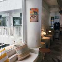 คาเฟ่ริมทะเลภูเก็ต MOONSTo̲̲NE cafe over the Sea