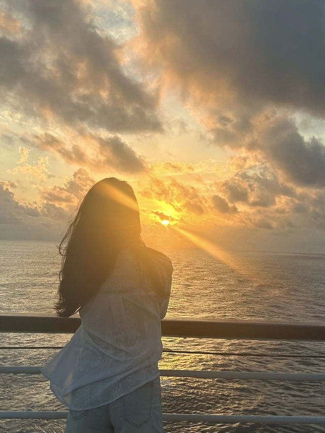 🚢坐上鼓浪屿號 陰雨下海邊氛圍感滿分