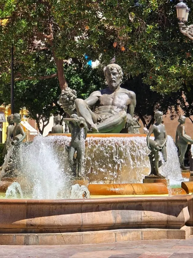 Marvelous Valencia: Where History Meets the Future ✨