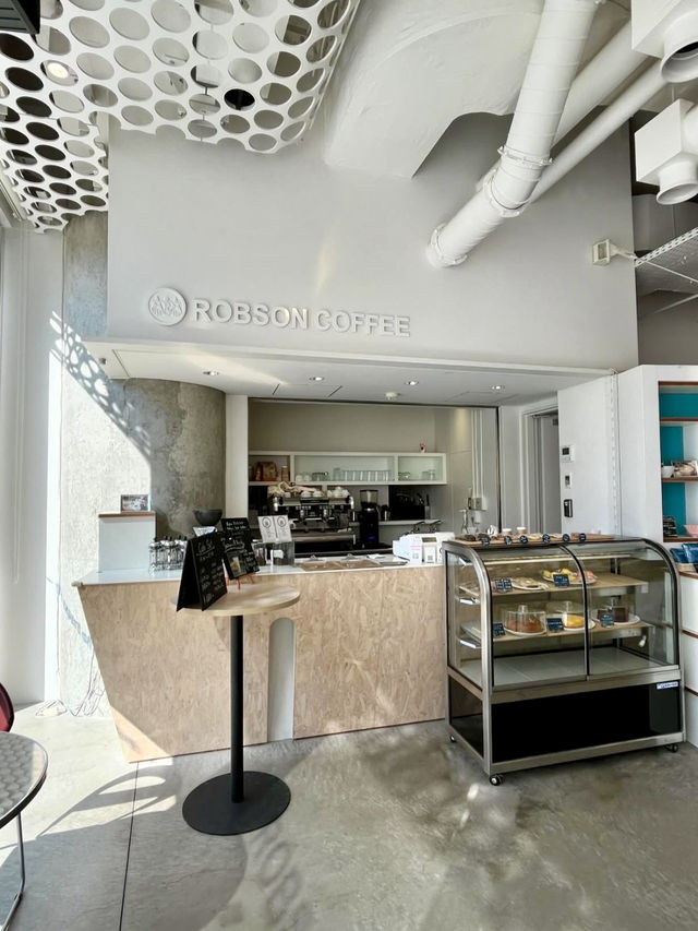 ☕ Design Meets Calm at ROBSON COFFEE, Maebashi