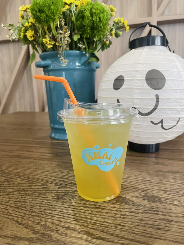 Archie Cafe by Amai