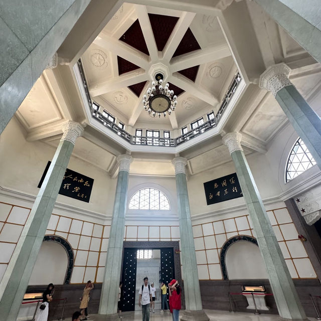 Hunan Martyrs Park – The Largest Park in Changsha You Shouldn’t Miss!