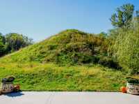 The Soloist's Urban Oasis: A Stroll Through Lauritzen Gardens