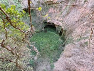 神秘與自然美景於Pozo De Los Aines