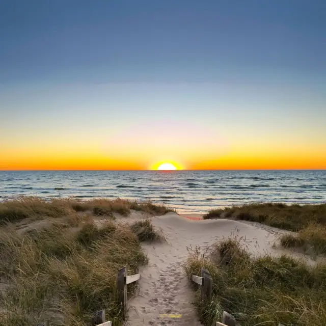 Golden Goodbye: Sunset Dreams on Lake Michigan