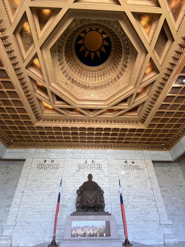 Chiang Kai Shek memorial - Taipei