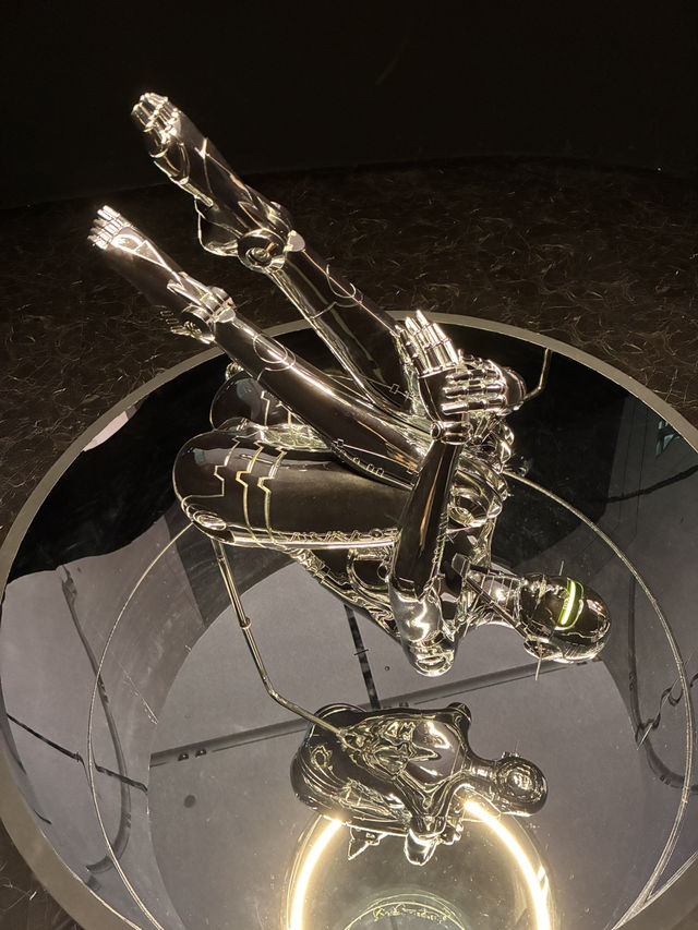 深圳|空山基展 - 光影流動下的未來美學 深圳|空山基展 - 光影流動下的未來美學