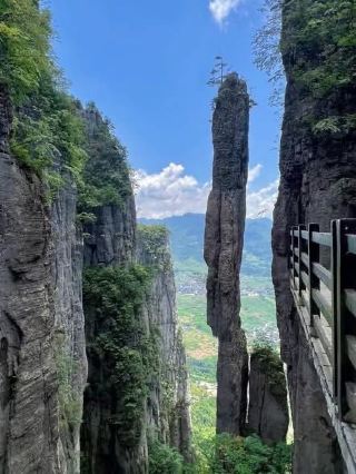 ENSHI GRAND CANYON HUBEI- Out of this world experience!