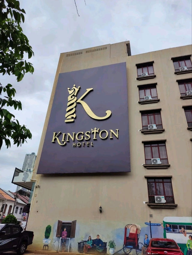 “Comfort & Convenience: Spacious Stay by Jonker”