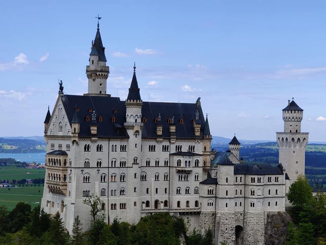 The Amazing Neuschwanstein Castle  🏰