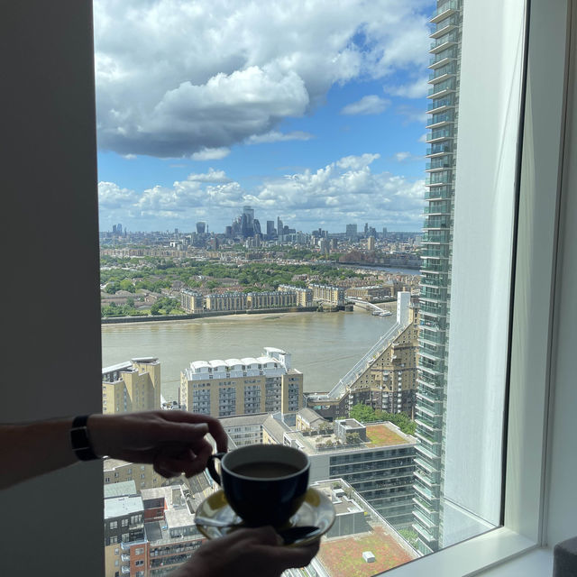 Sunset room with a view! Novotel London🌆