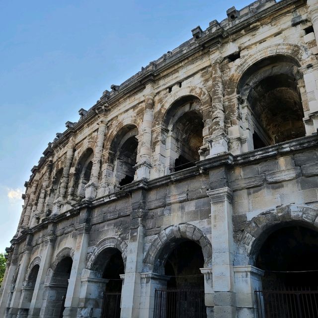 여유롭고 아름답고 따듯한 도시 님(Nimes)