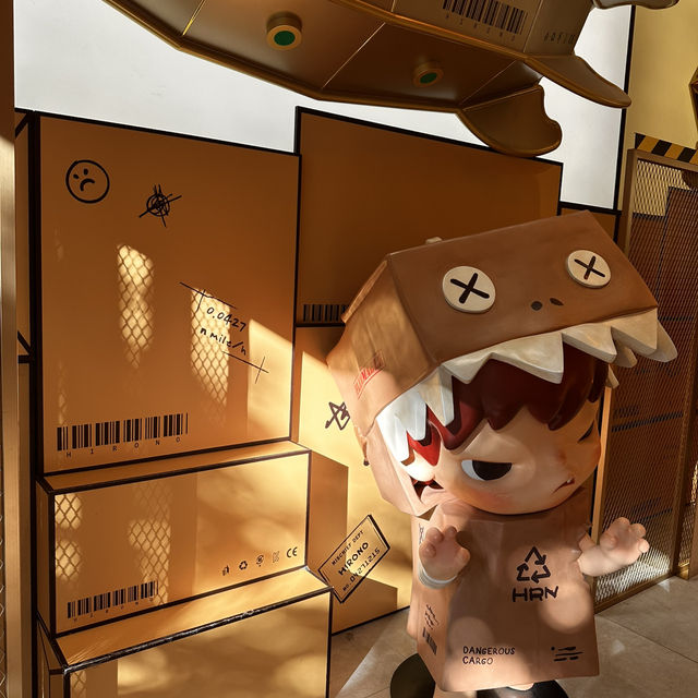 The most  vibrant store offering a wide range of trendy blind-box collectible toys.