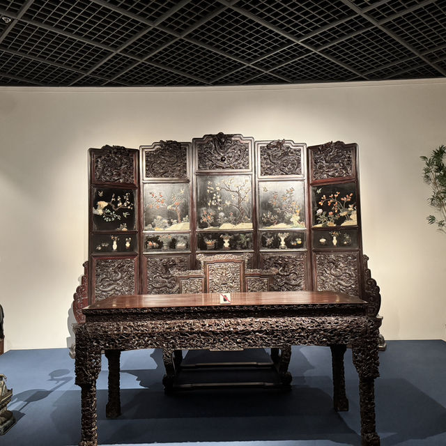 Explore Shanghai Museum